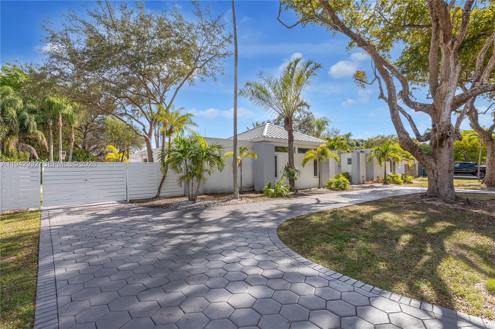 OMNI ESTATES 2ND ADDN - Residential
