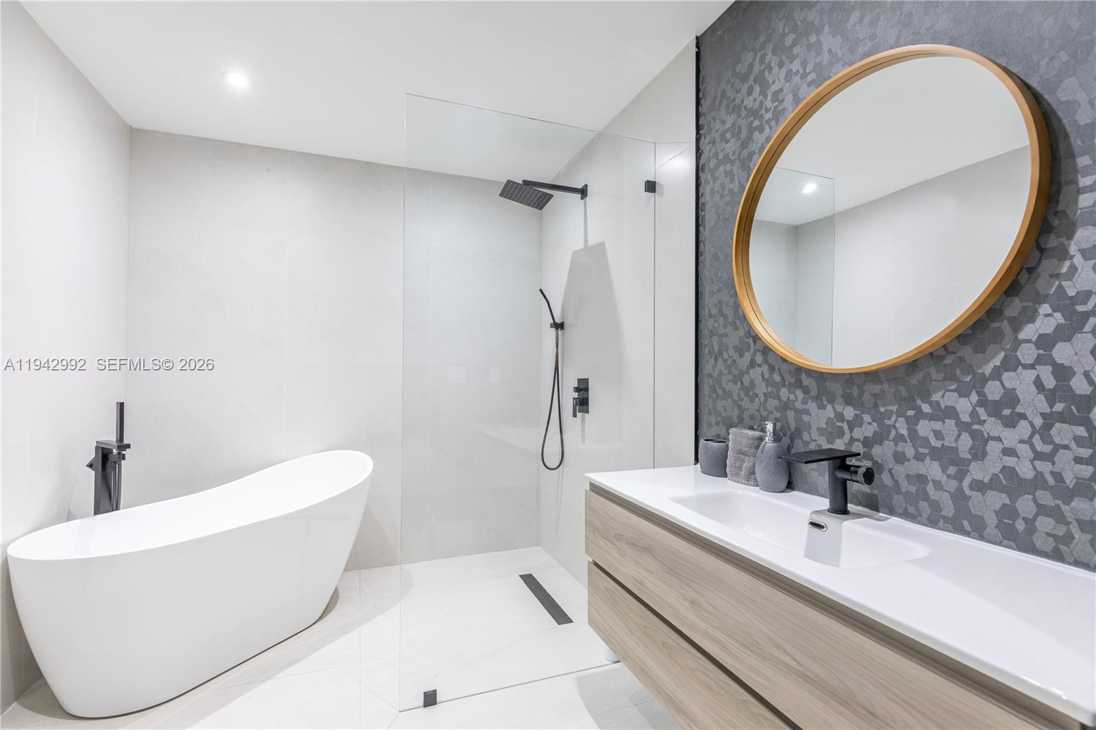 OMNI ESTATES 2ND ADDN - Residential