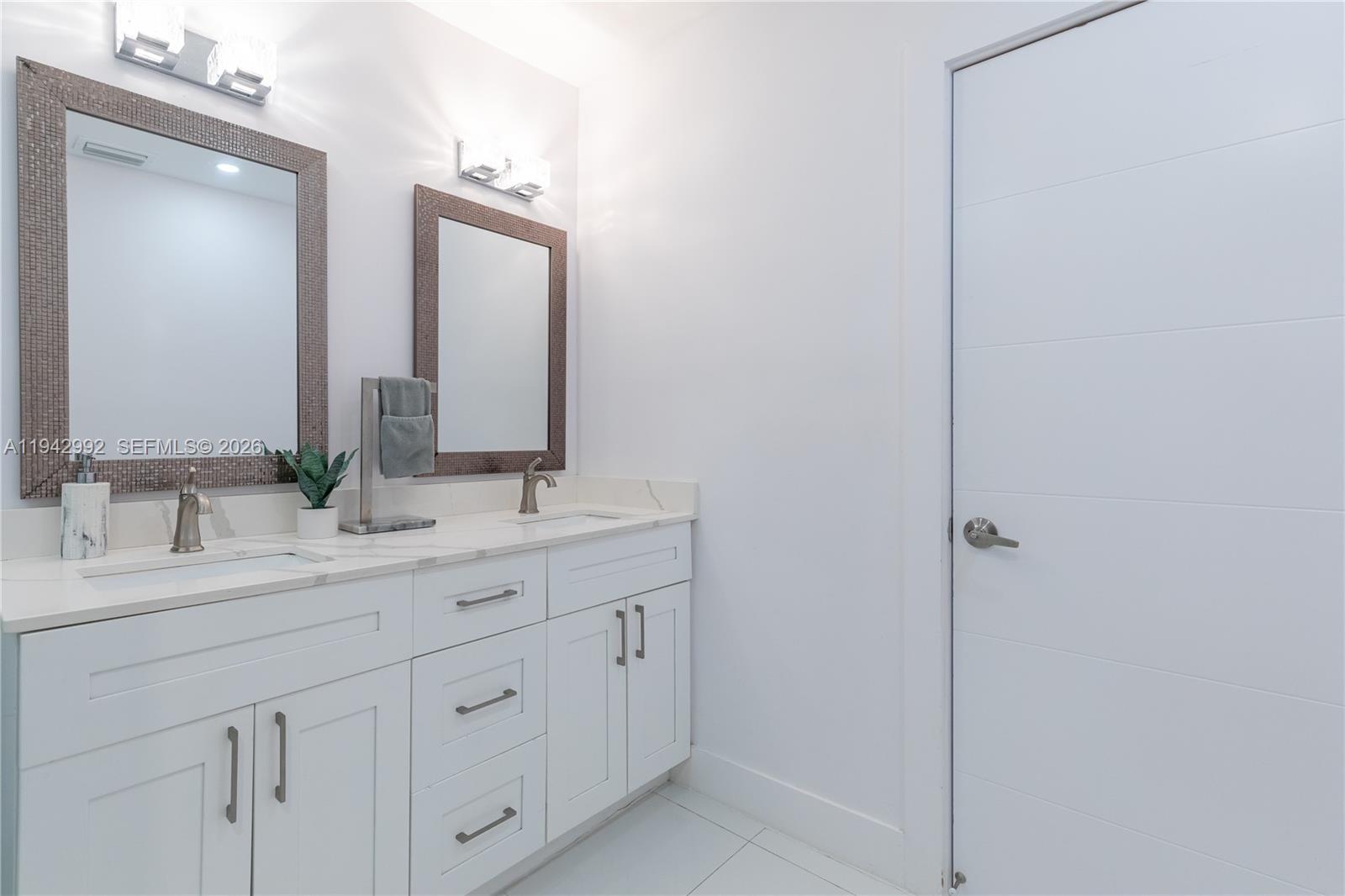 OMNI ESTATES 2ND ADDN - Residential