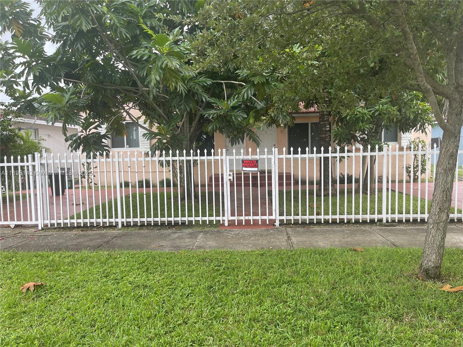Location! This property is located between Miami Shores and El Portal, both highly desirable areas known for their proximity to Miami's vibrant cultural and commercial centers. Each side of the duplex has two bedrooms and two bathrooms. The duplex was updated in 2018 to ensure peace of mind regarding major repairs.
A 15-minute drive from Miami Beach, Wynwood, and the Miami Design District, making it a desirable location for prospective renters who want easy access to Miami's top attractions, restaurants, shopping, and art scenes.