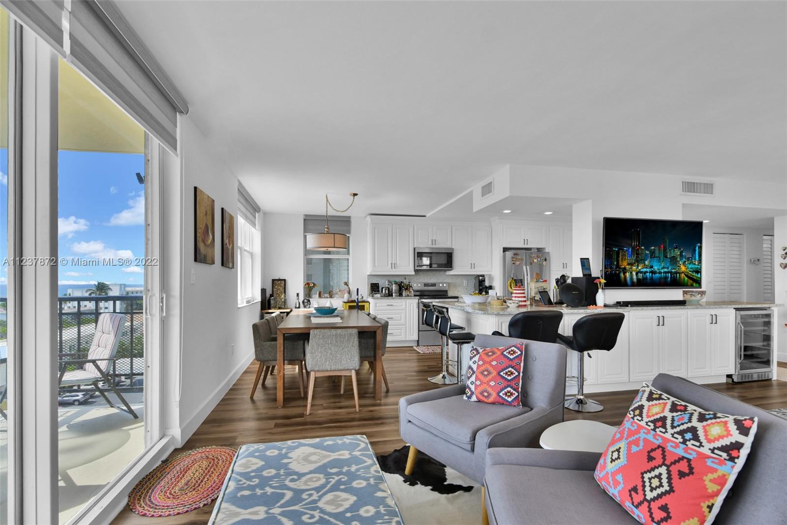 OXFORD TOWERS CONDO - Residential