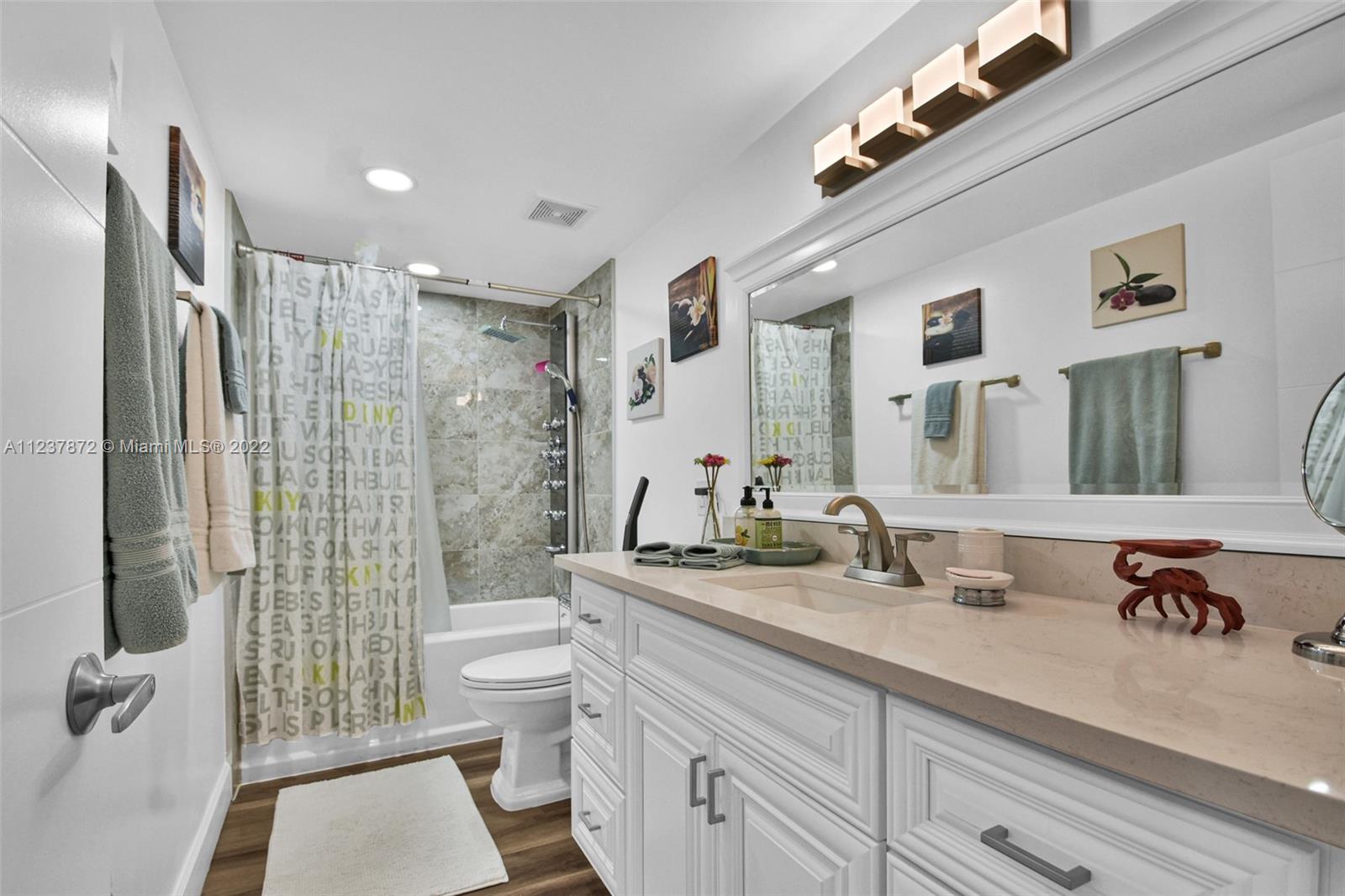 OXFORD TOWERS CONDO - Residential