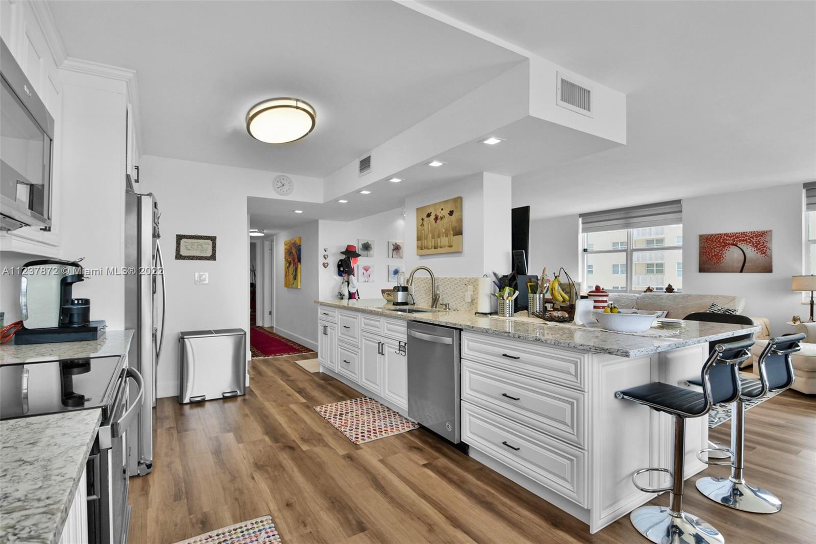 OXFORD TOWERS CONDO - Residential
