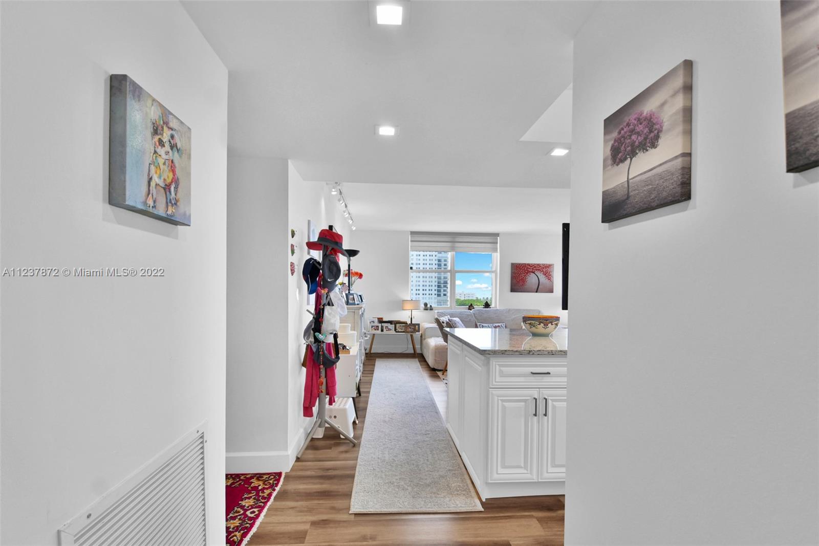 OXFORD TOWERS CONDO - Residential