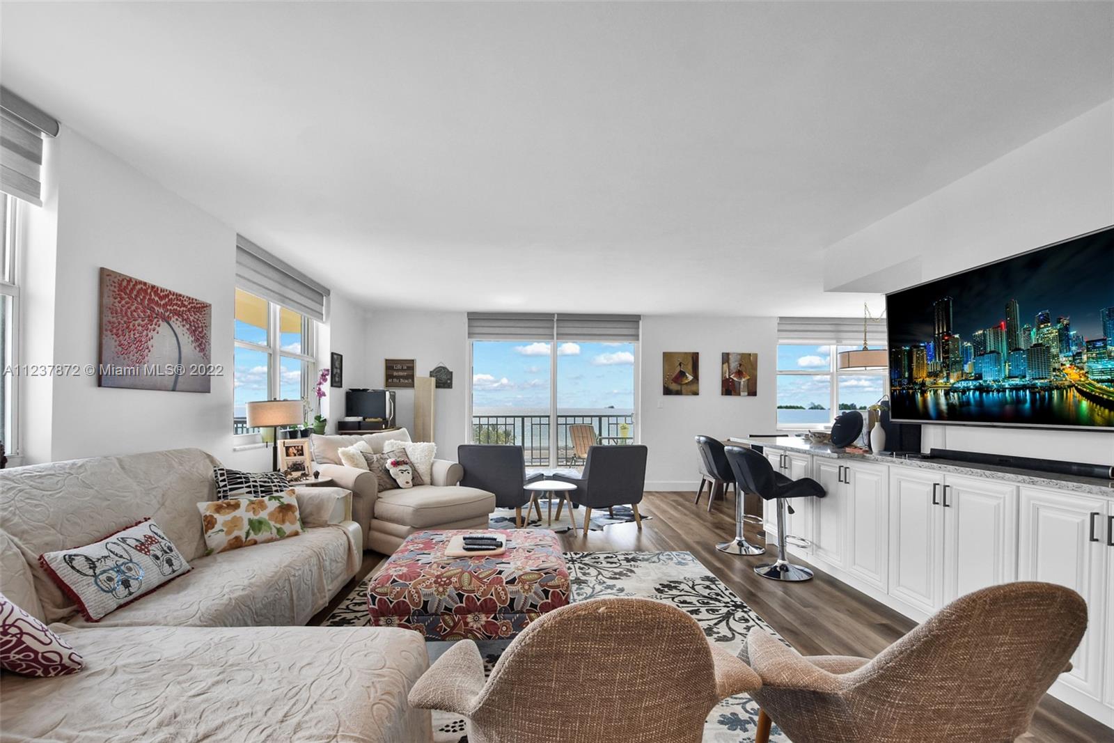 OXFORD TOWERS CONDO - Residential