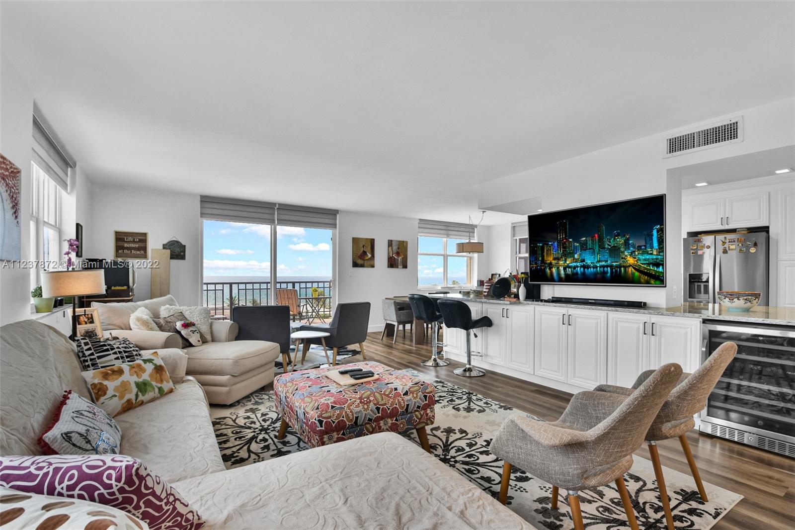 OXFORD TOWERS CONDO - Residential