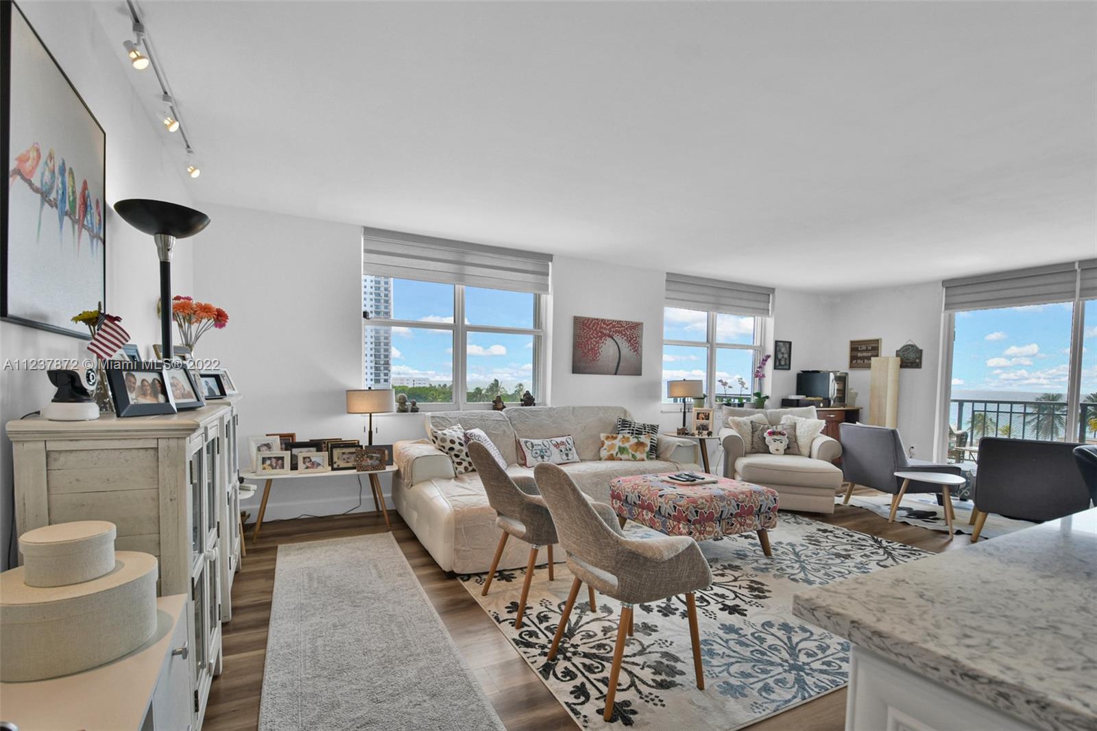 OXFORD TOWERS CONDO - Residential