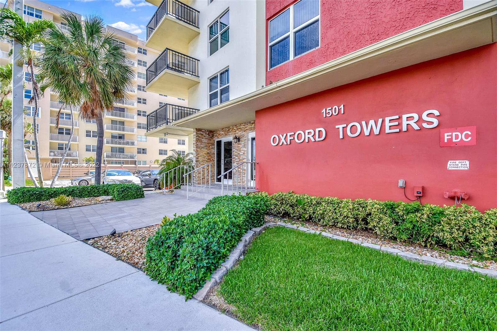OXFORD TOWERS CONDO - Residential