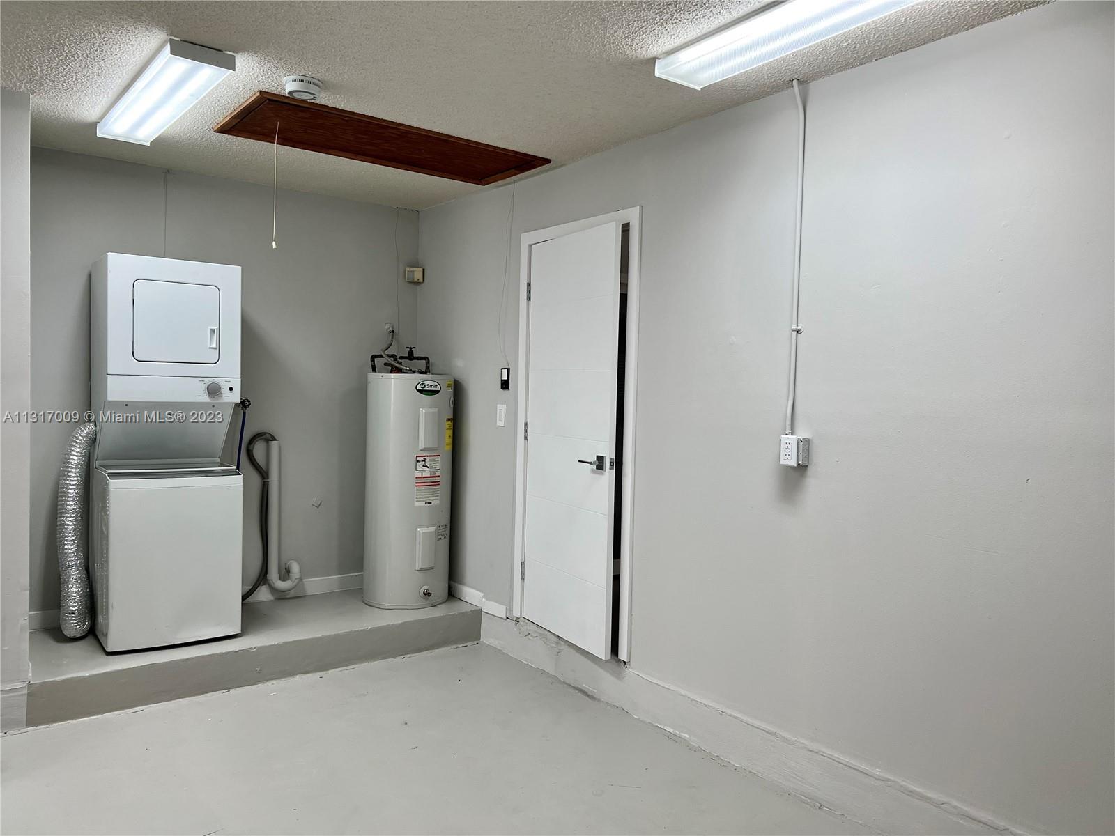 CENTRAL DANIA HEIGHTS - Residential Lease