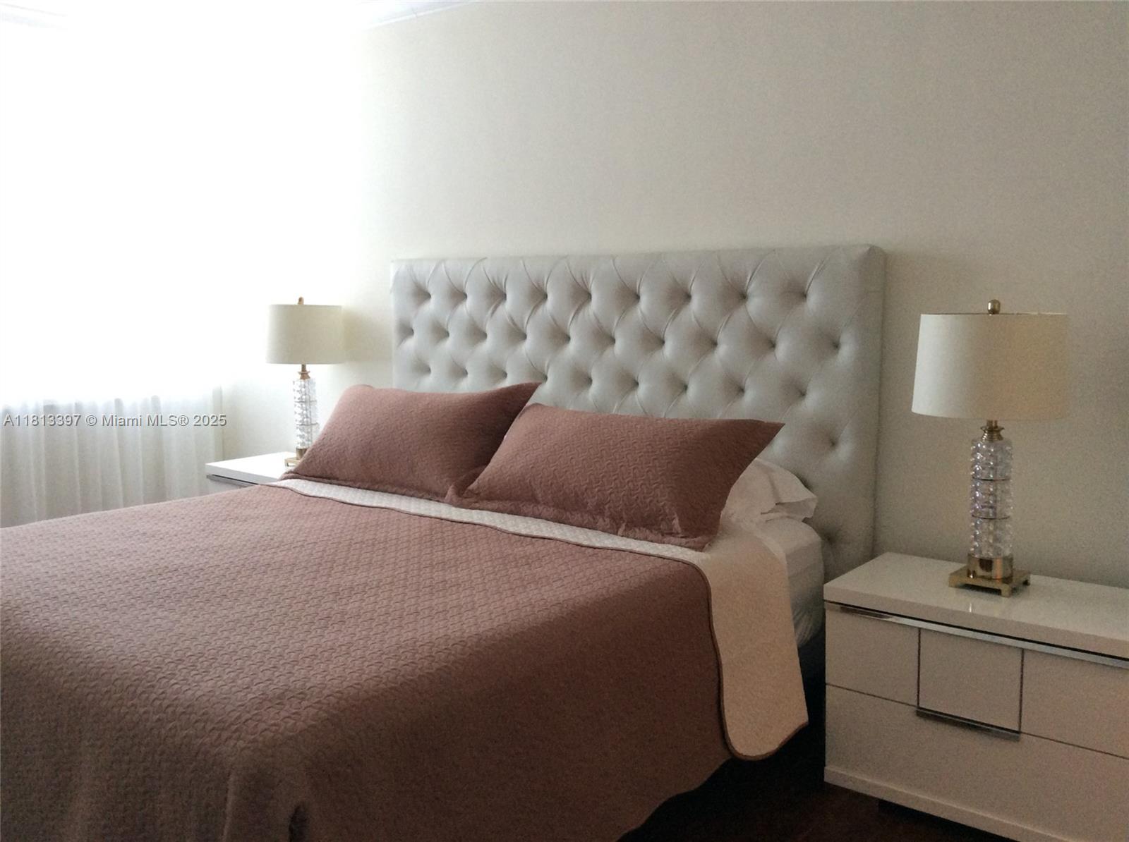 THE DECOPLAGE CONDO - Residential