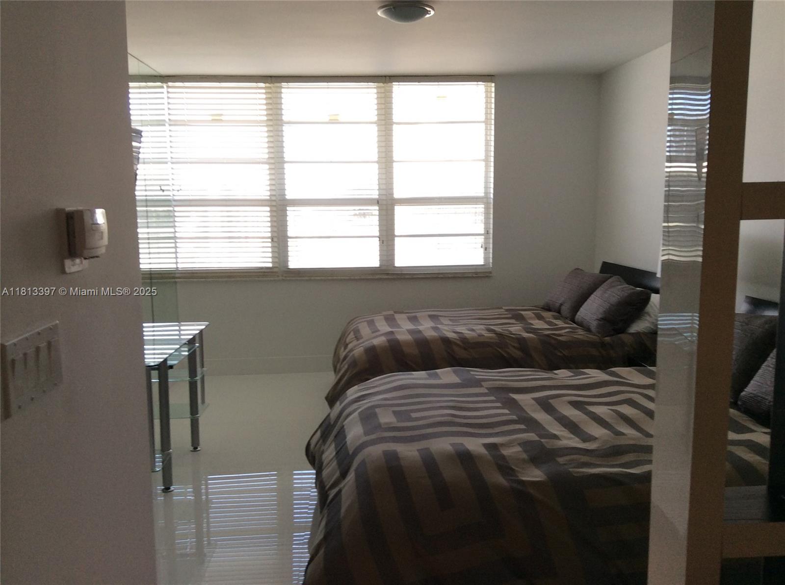THE DECOPLAGE CONDO - Residential