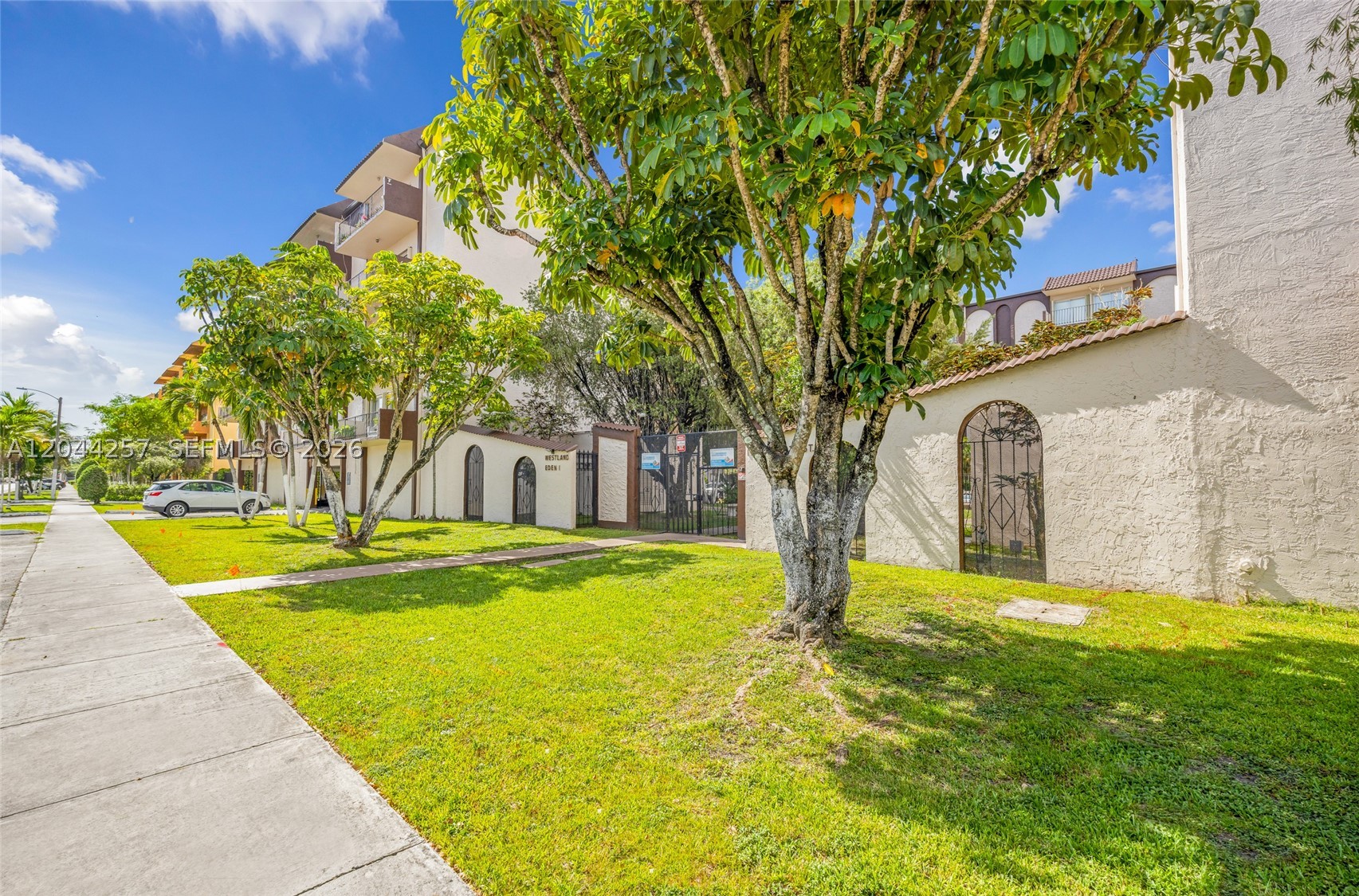 WESTLAND-EDEN CONDO I - Residential