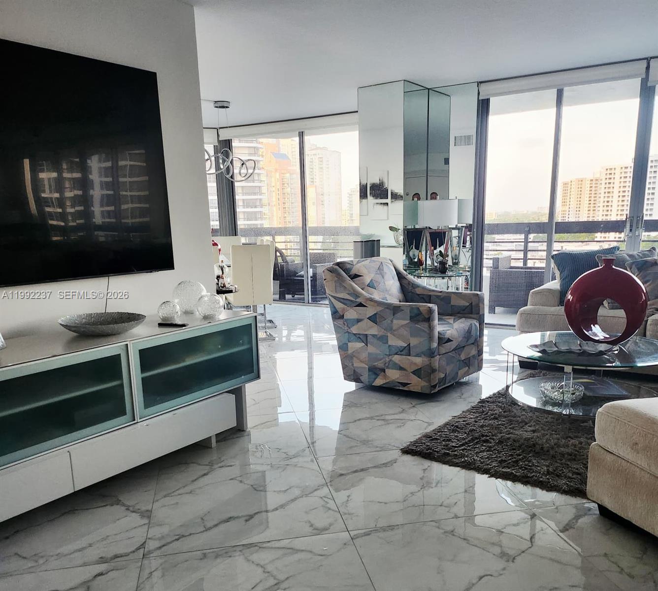 MYSTIC POINTE TOWER 400 C - Residential