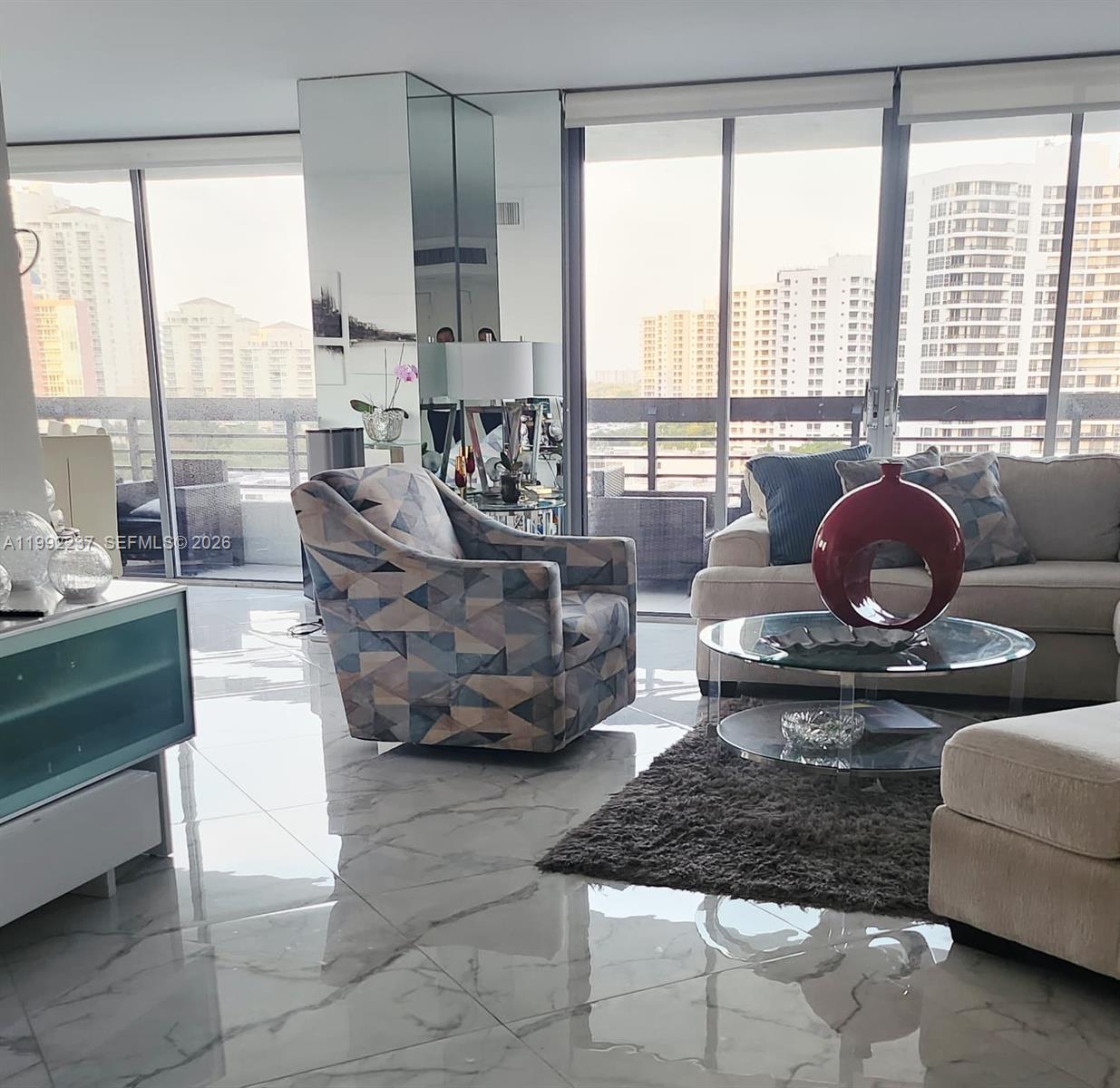 MYSTIC POINTE TOWER 400 C - Residential