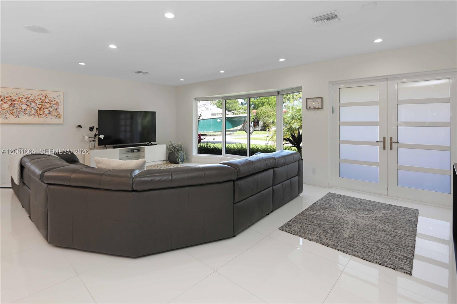HOLLYWOOD GOLF ESTATES SE - Residential