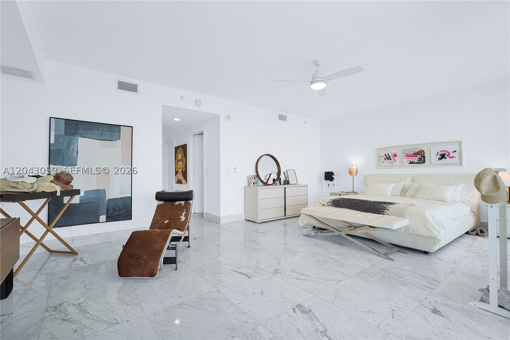 APOGEE BEACH CONDOMINIUM - Residential