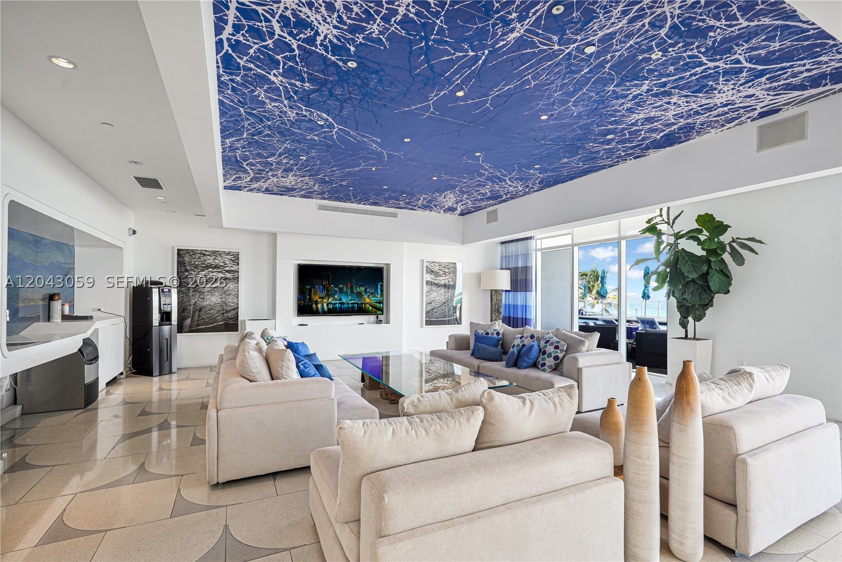 APOGEE BEACH CONDOMINIUM - Residential