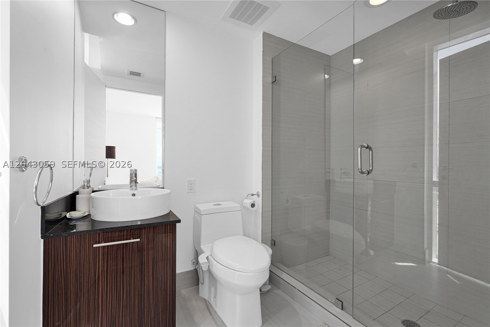 APOGEE BEACH CONDOMINIUM - Residential