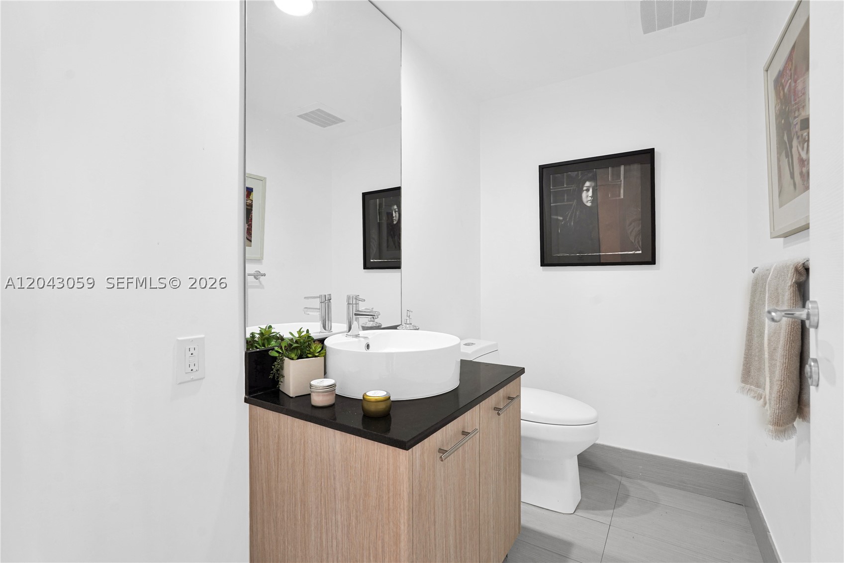 APOGEE BEACH CONDOMINIUM - Residential