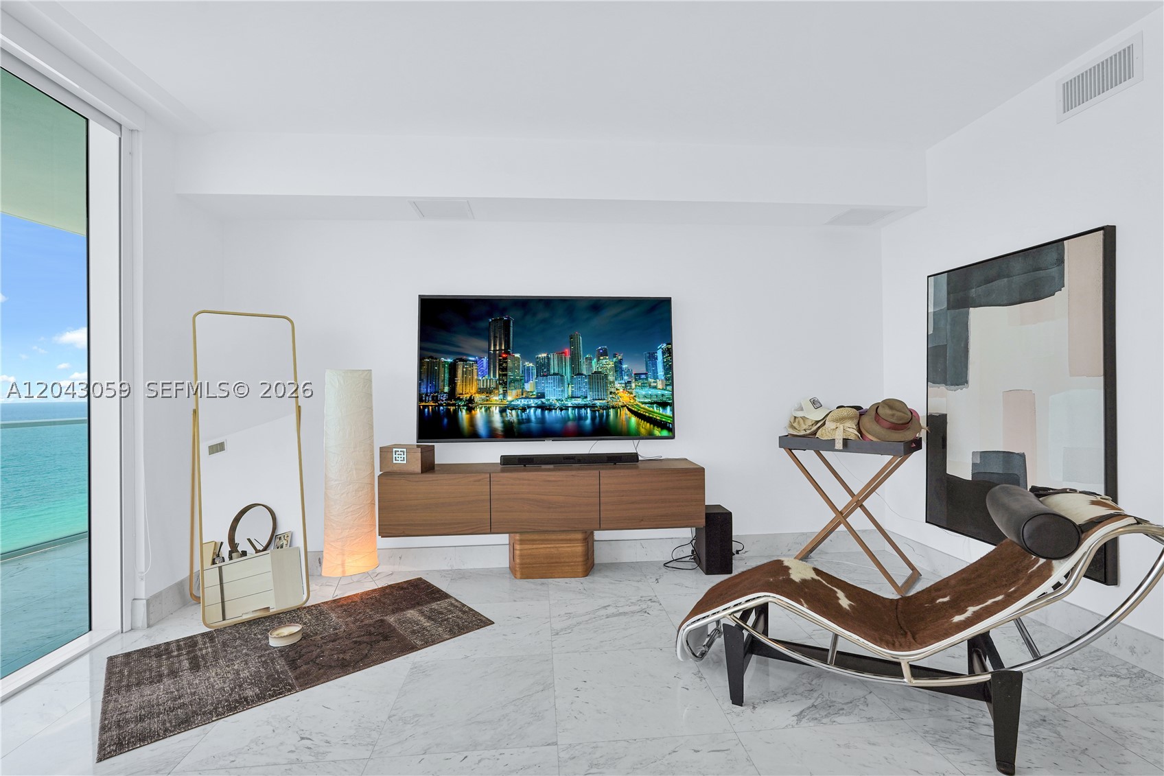 APOGEE BEACH CONDOMINIUM - Residential