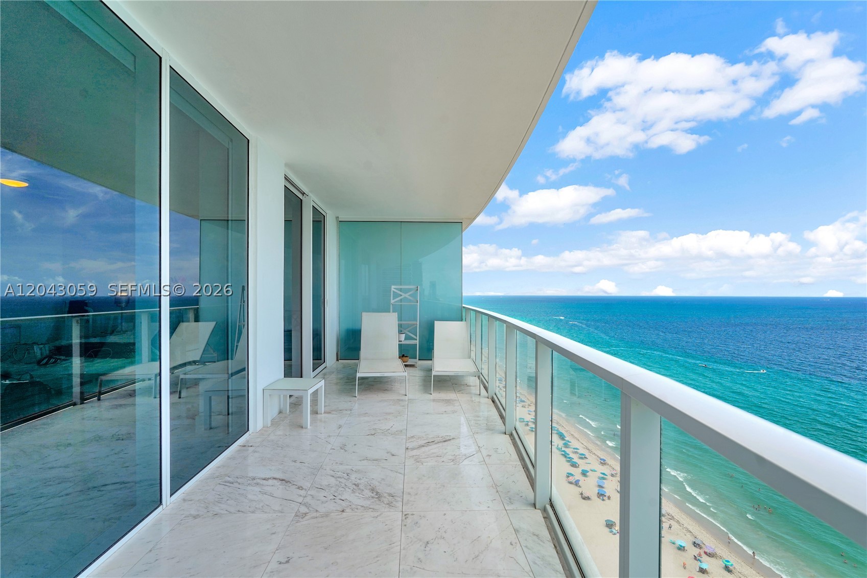 APOGEE BEACH CONDOMINIUM - Residential