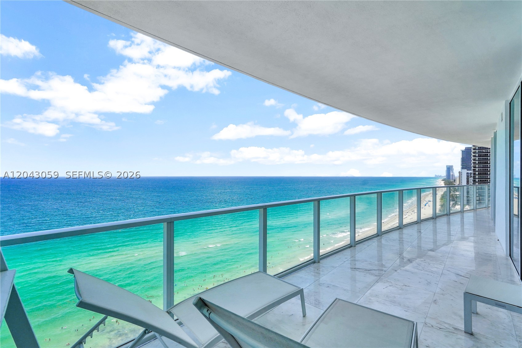 APOGEE BEACH CONDOMINIUM - Residential