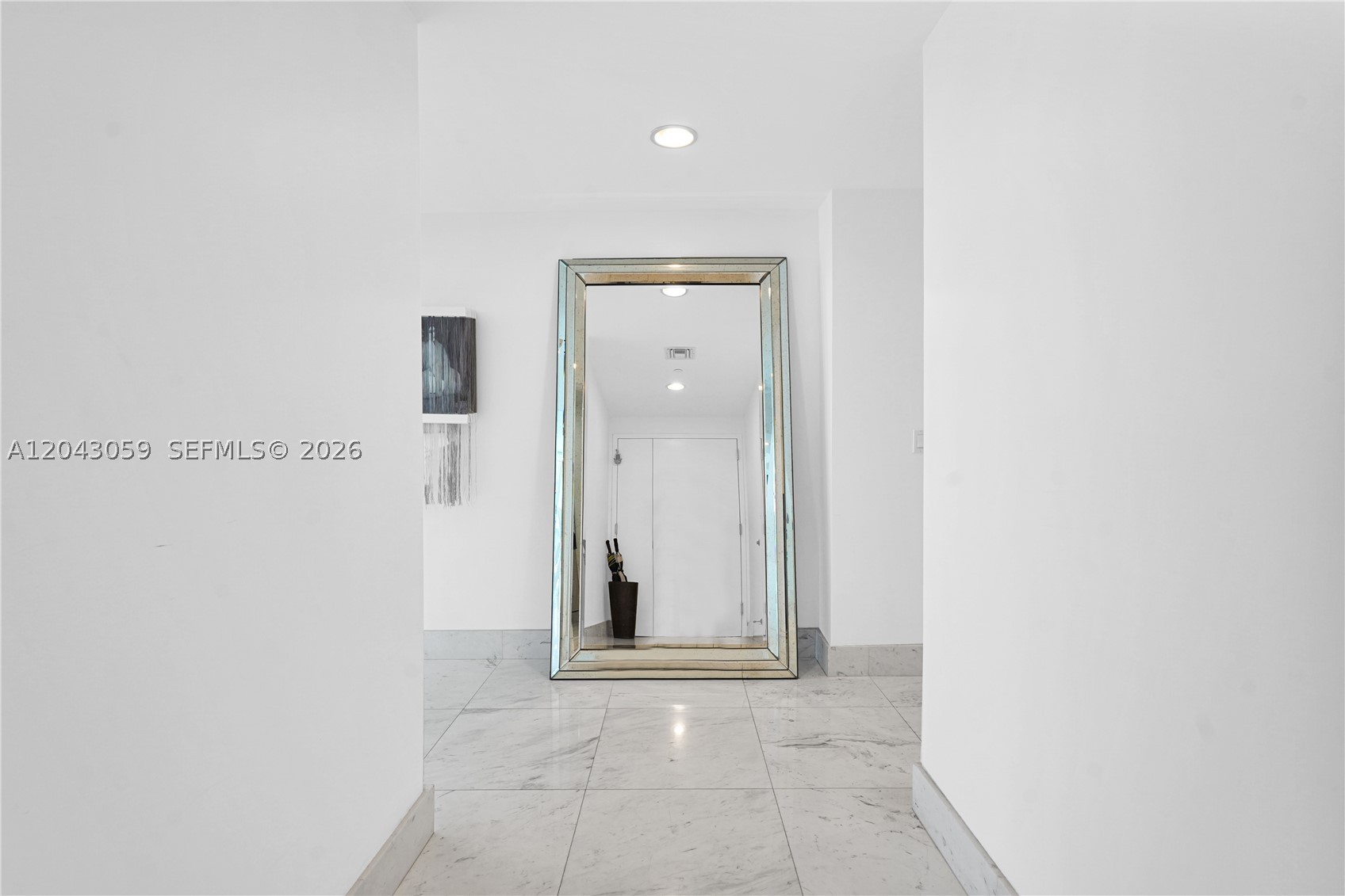 APOGEE BEACH CONDOMINIUM - Residential