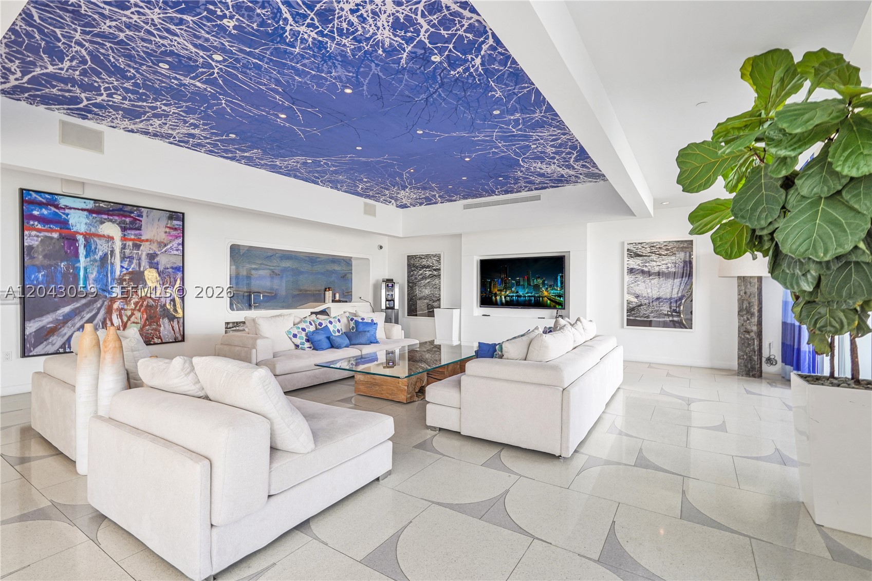 APOGEE BEACH CONDOMINIUM - Residential