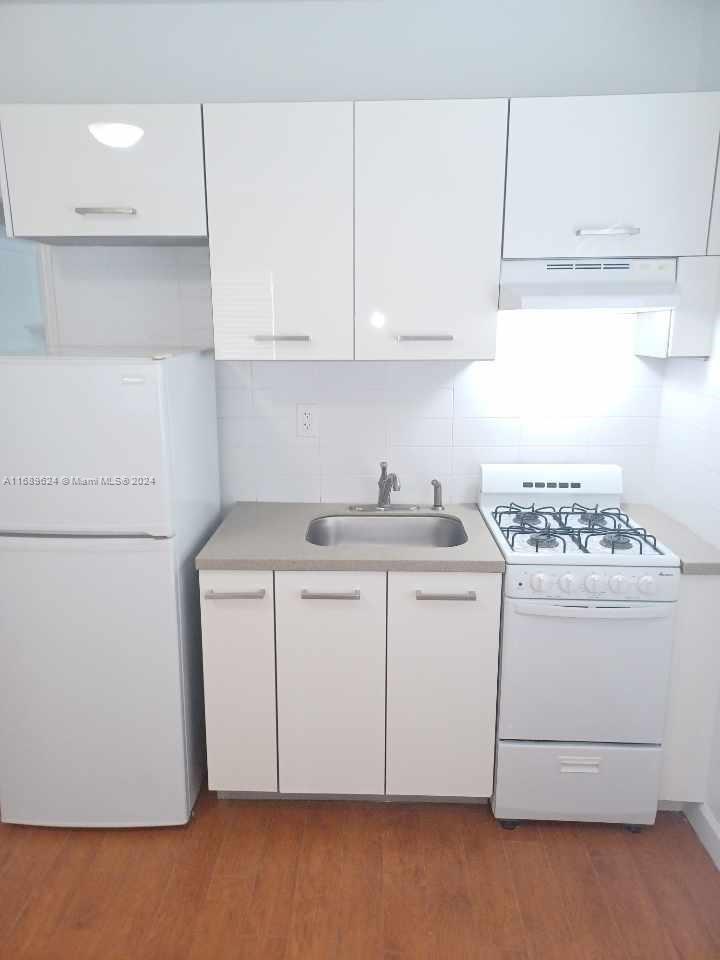 NORMANDY BEACH SOUTH - Residential Lease