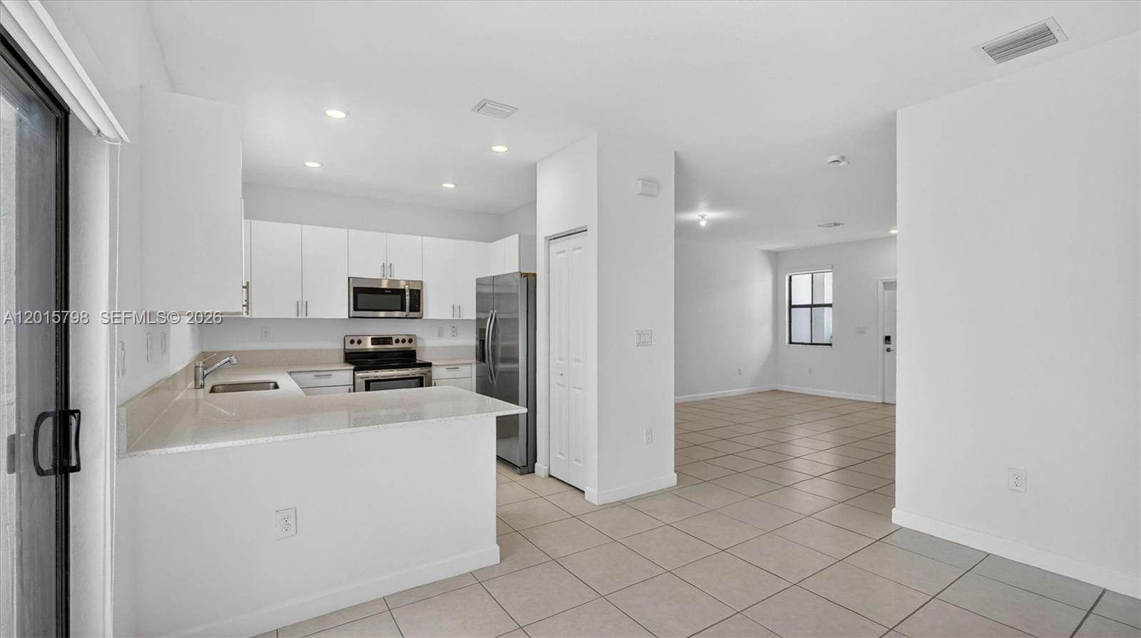 KENDALL ASSEMBLAGE NORTH - Residential