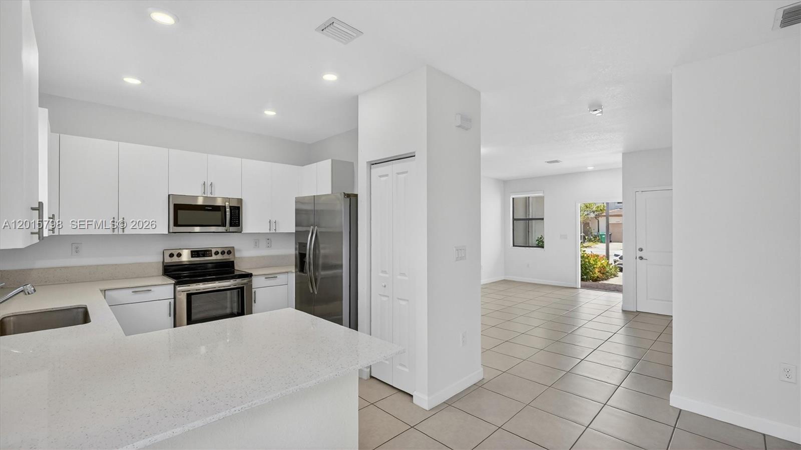 KENDALL ASSEMBLAGE NORTH - Residential