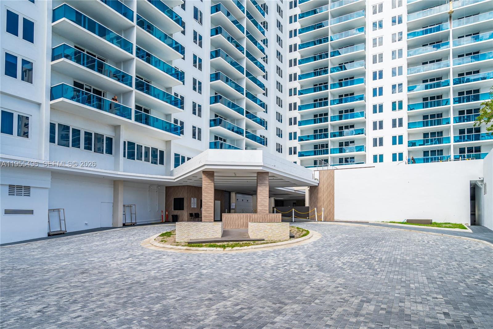 RONEY PALACE CONDO - Residential