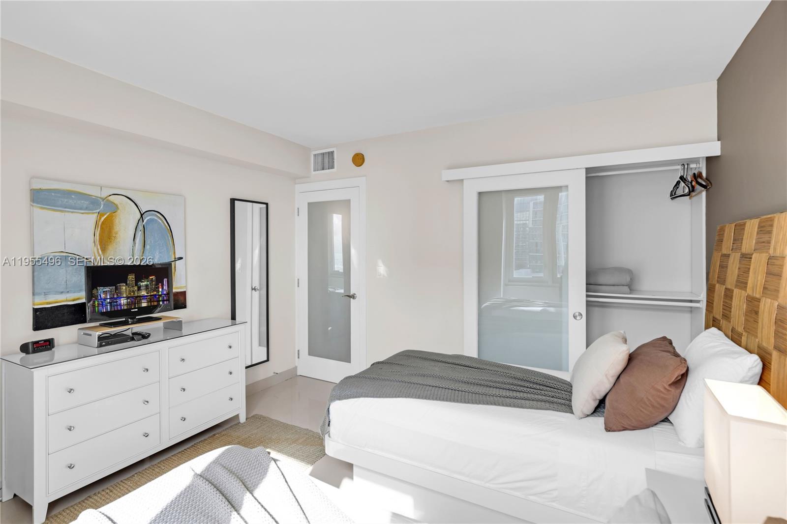 RONEY PALACE CONDO - Residential