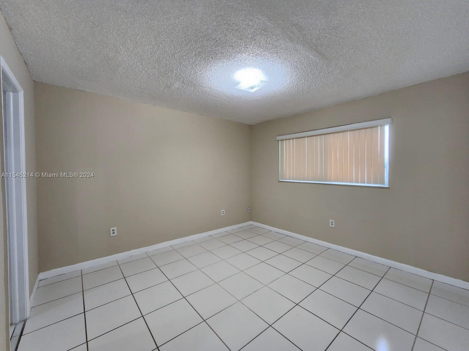 VISTA DEL LAGO I CONDO - Residential Lease