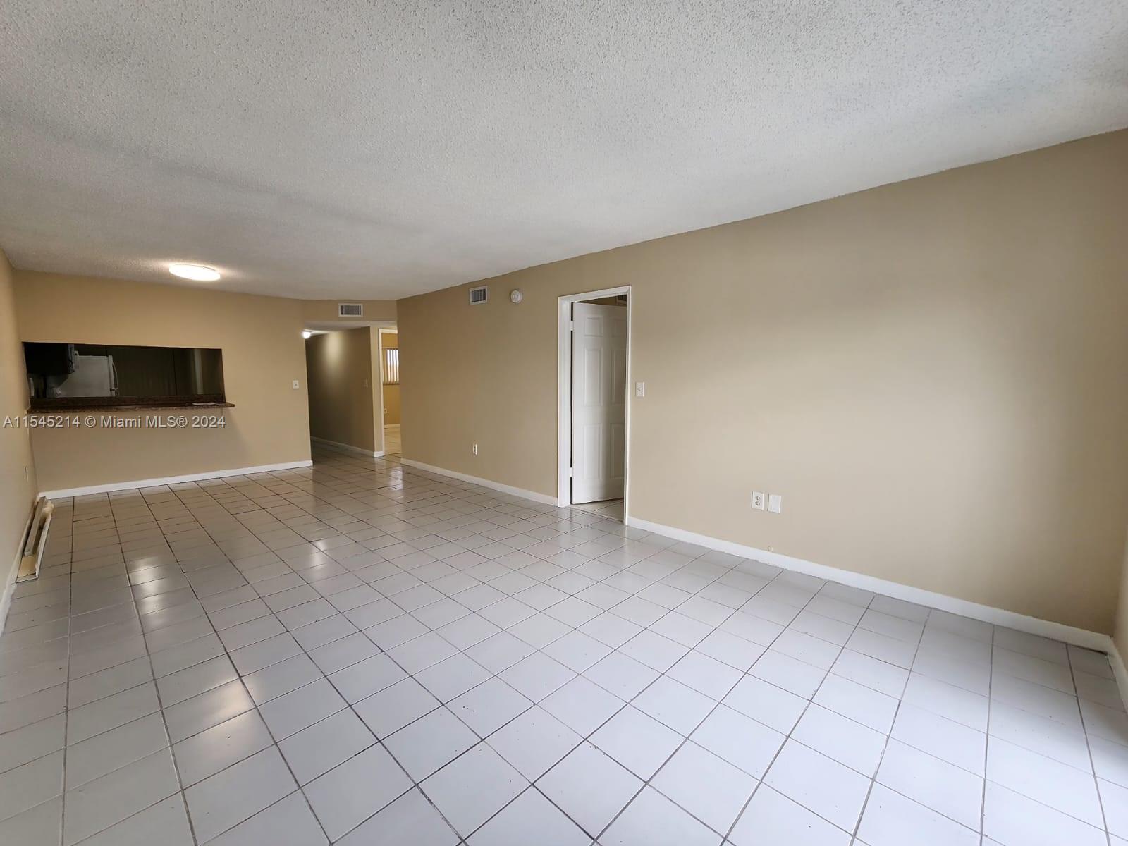 VISTA DEL LAGO I CONDO - Residential Lease