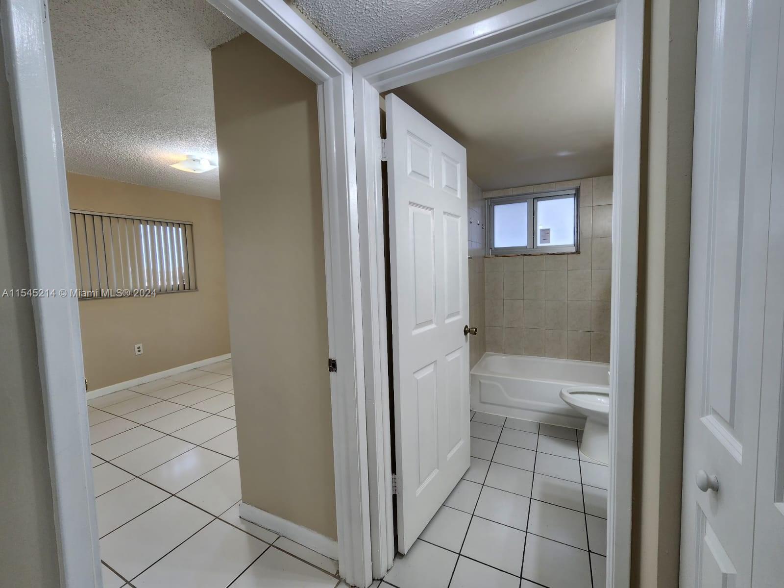 VISTA DEL LAGO I CONDO - Residential Lease