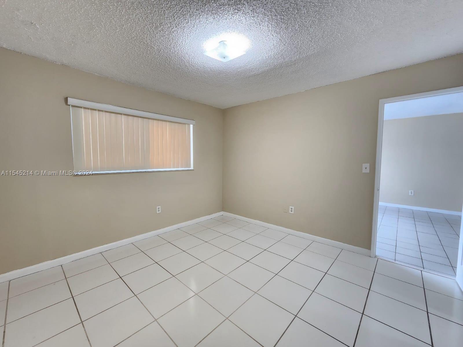 VISTA DEL LAGO I CONDO - Residential Lease