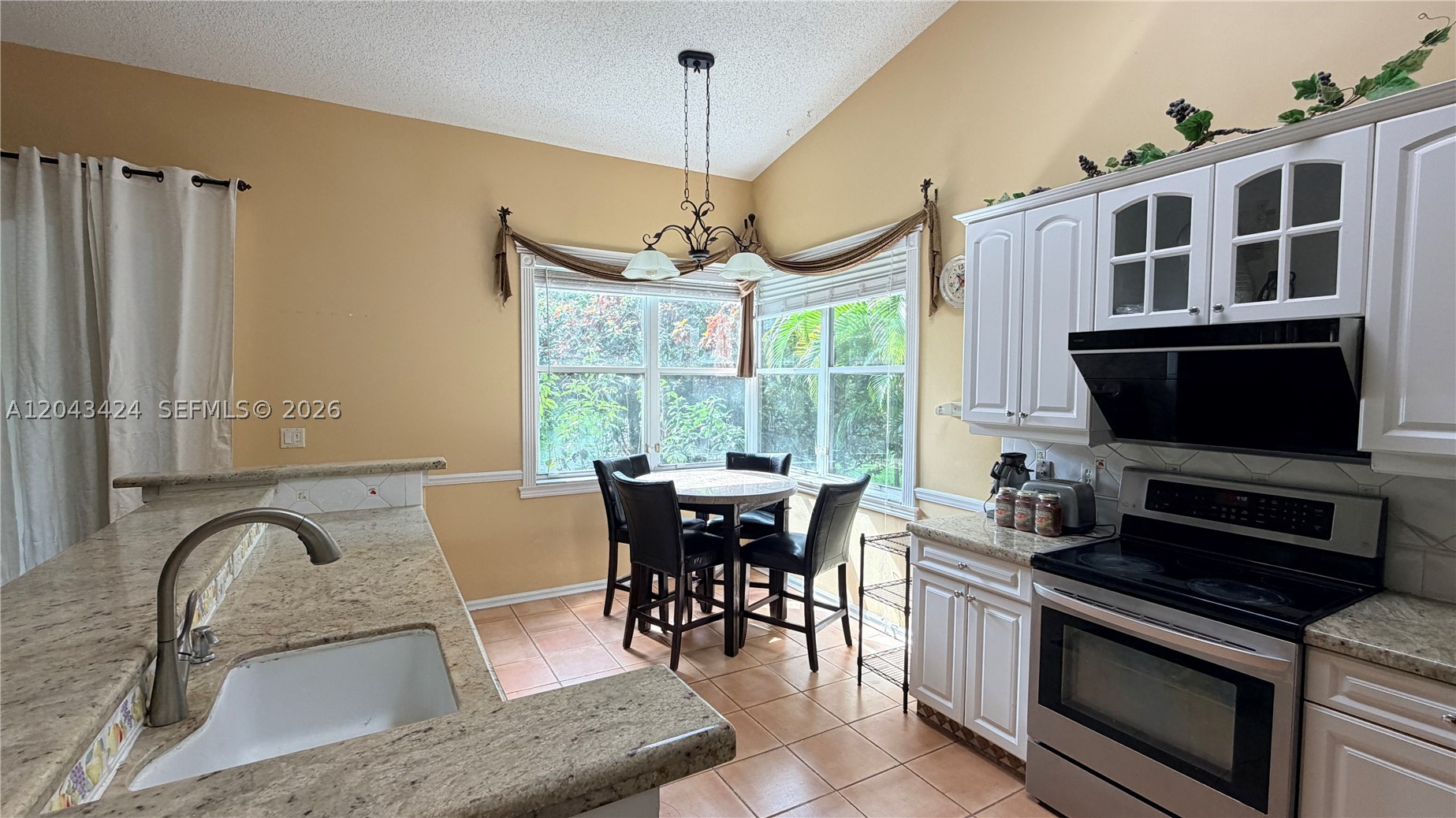 KENSINGTON - Residential