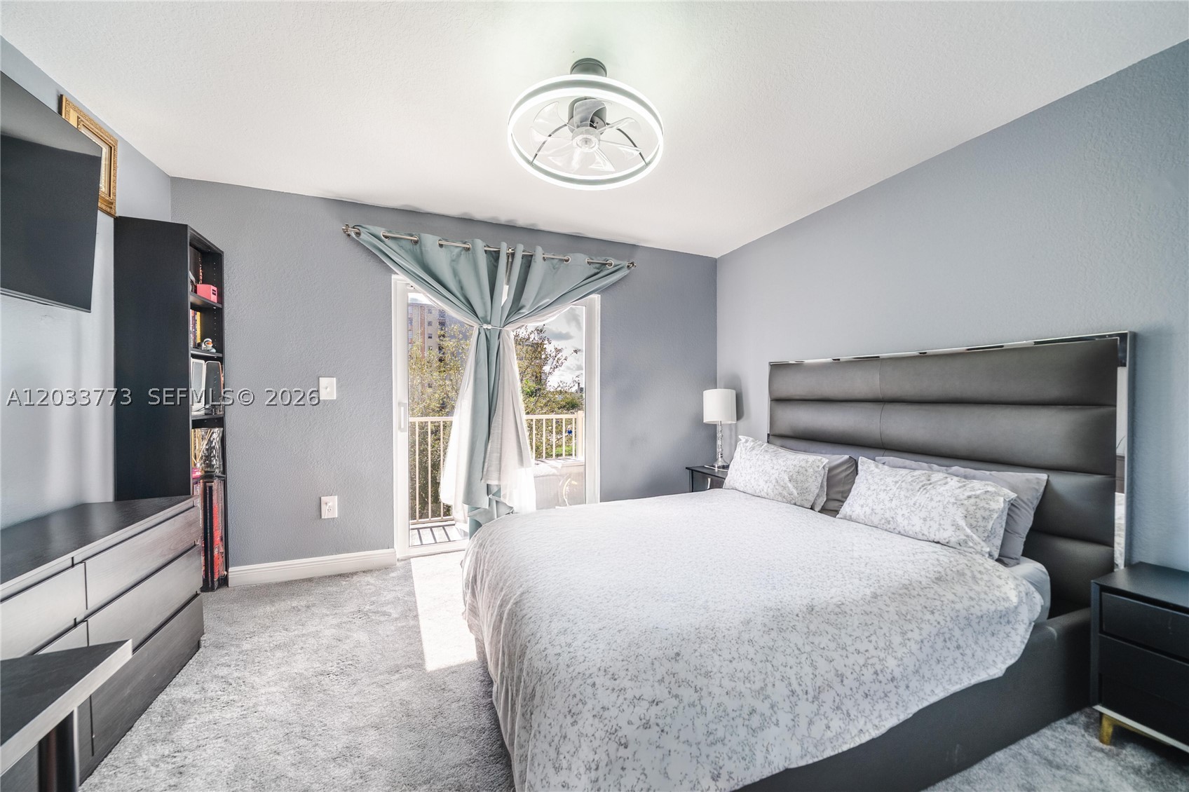 AQUA VISTA TOWNHOMES COND - Residential