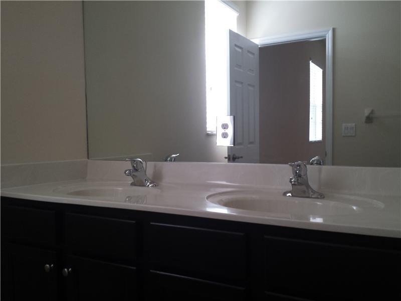 KENDALL SQUARE - Residential Lease