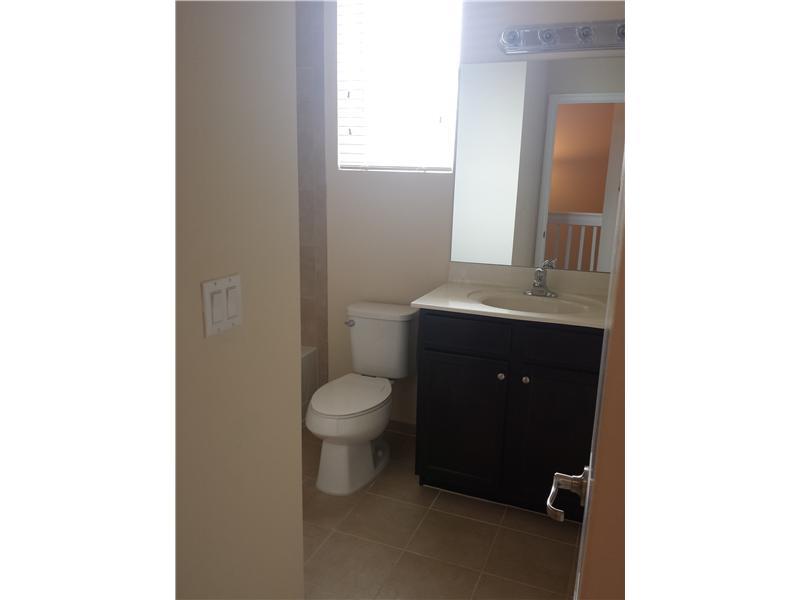 KENDALL SQUARE - Residential Lease