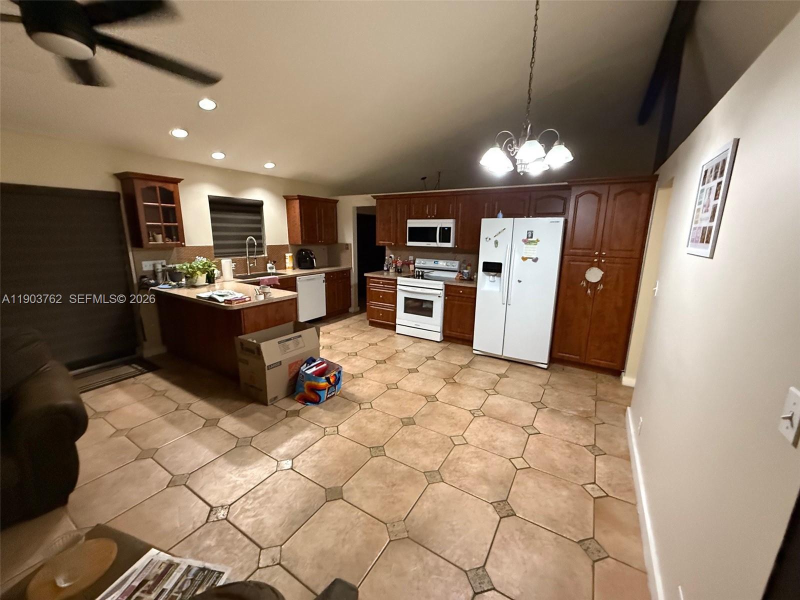 2ND ADDN TO CALUSA CLUB E - Residential