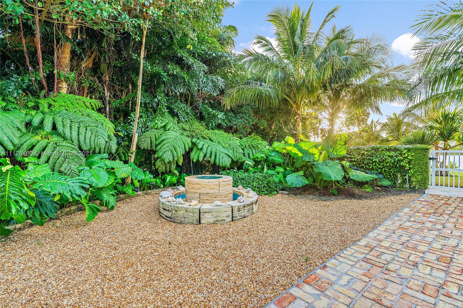 JUPITER ISLAND - Residential