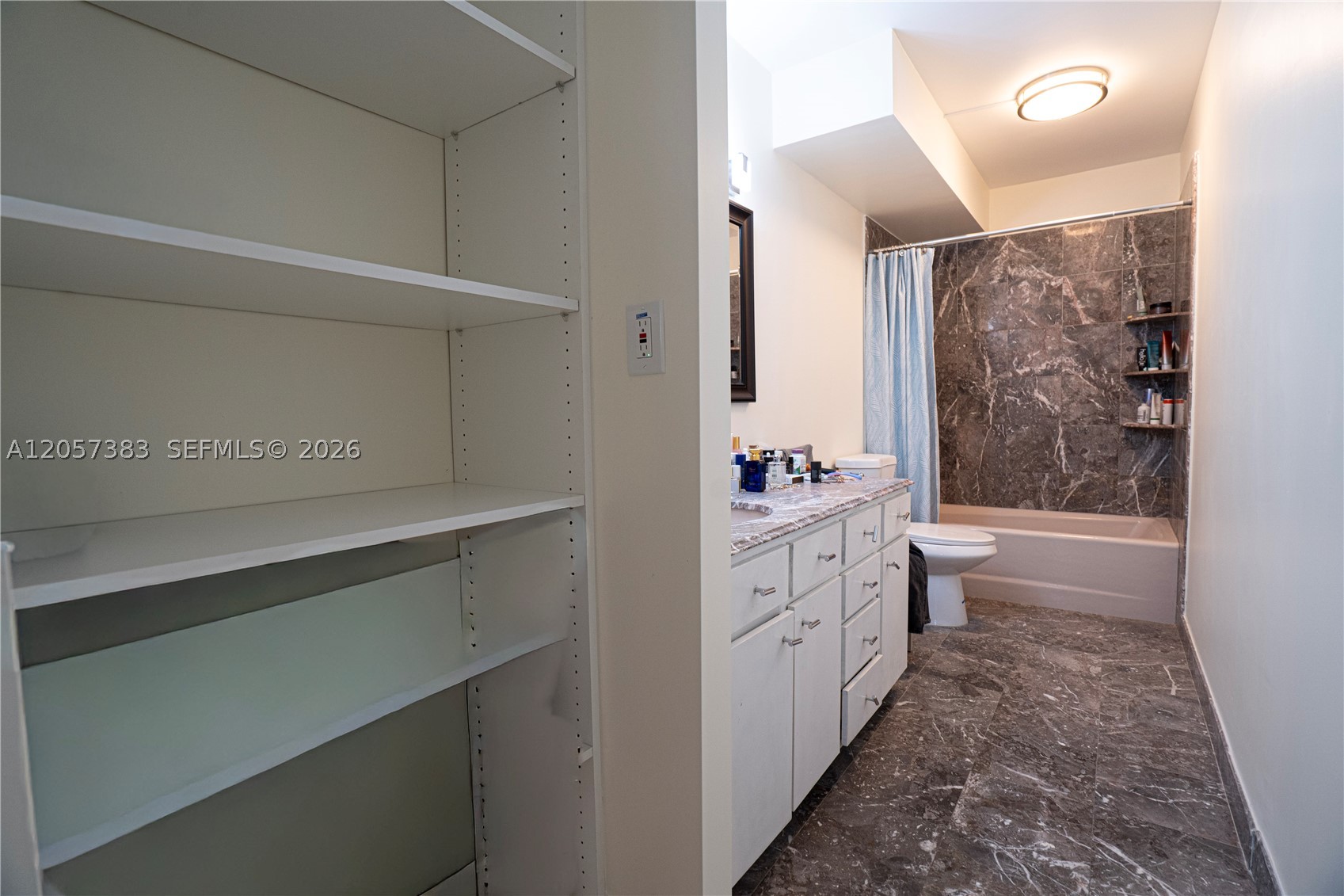 OLYMPUS CONDO PHASE - Residential