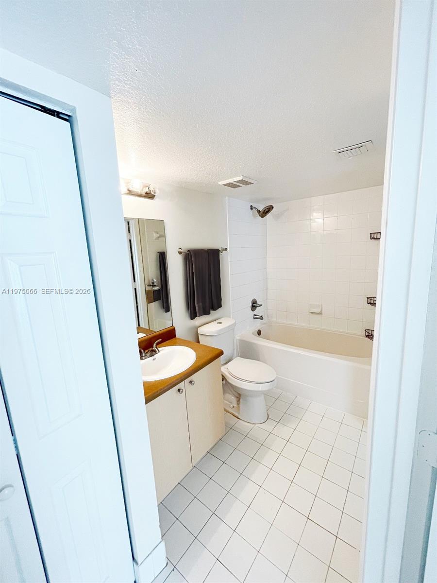 EMERALD ISLE AT LAGUNA LAK - Residential