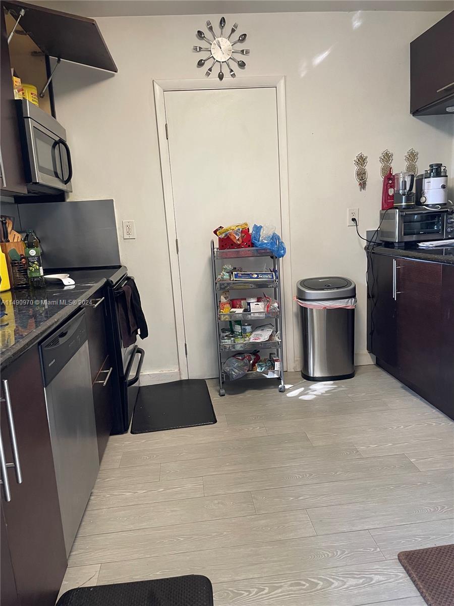 MIAMI SHORES SEC 6 - Residential Lease