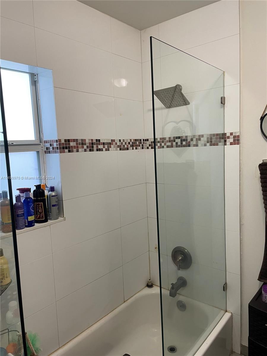 MIAMI SHORES SEC 6 - Residential Lease