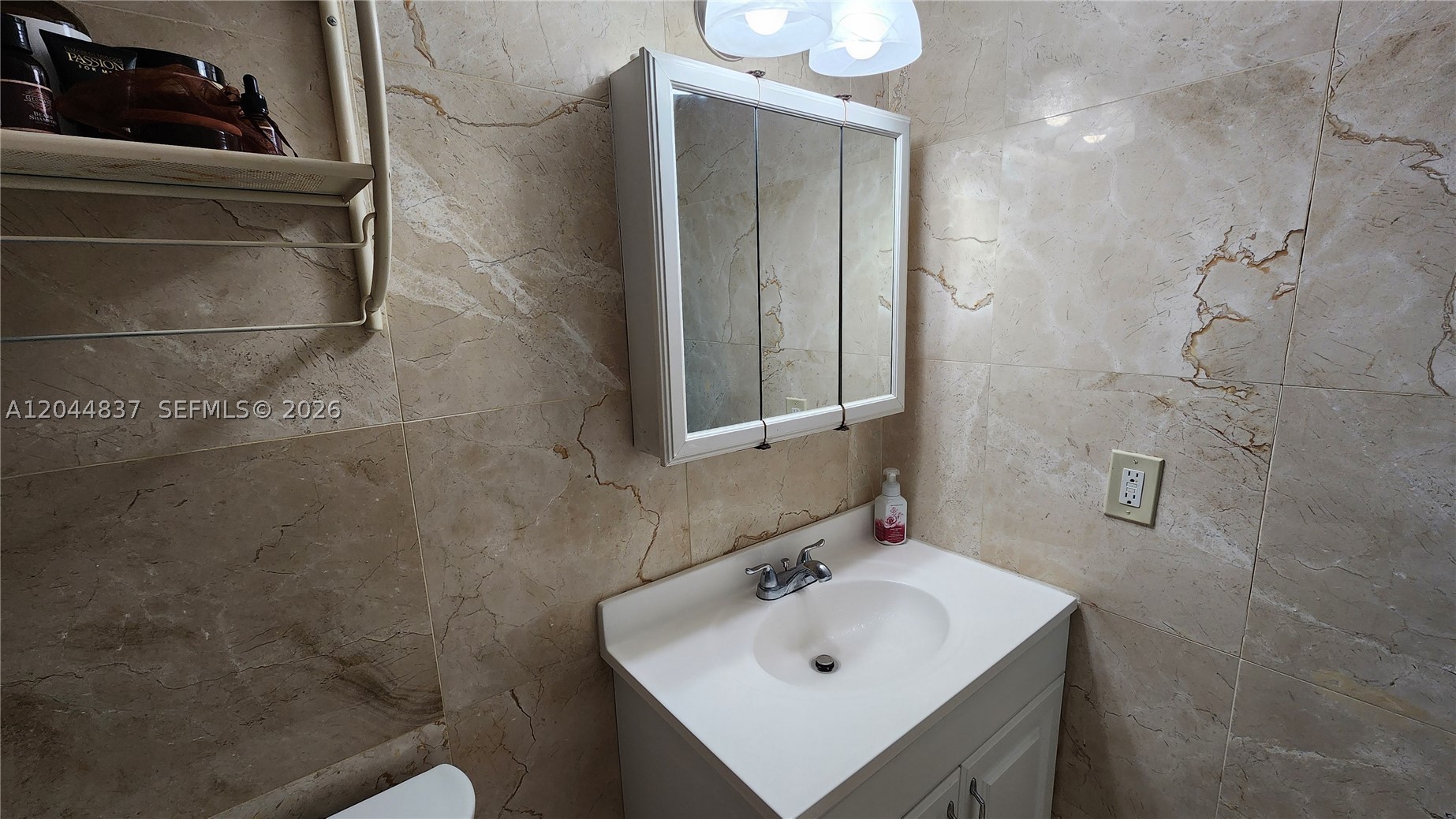 THE AVENTURA BEACH CLUB C - Residential