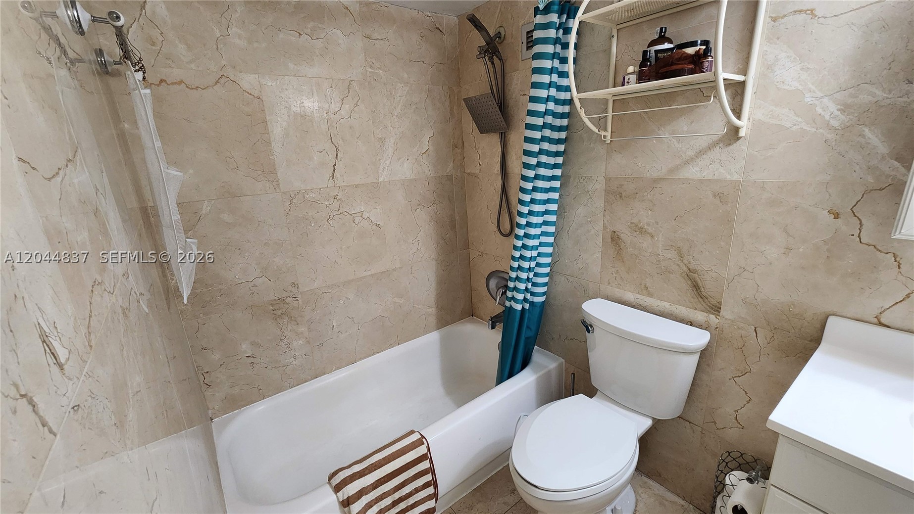THE AVENTURA BEACH CLUB C - Residential