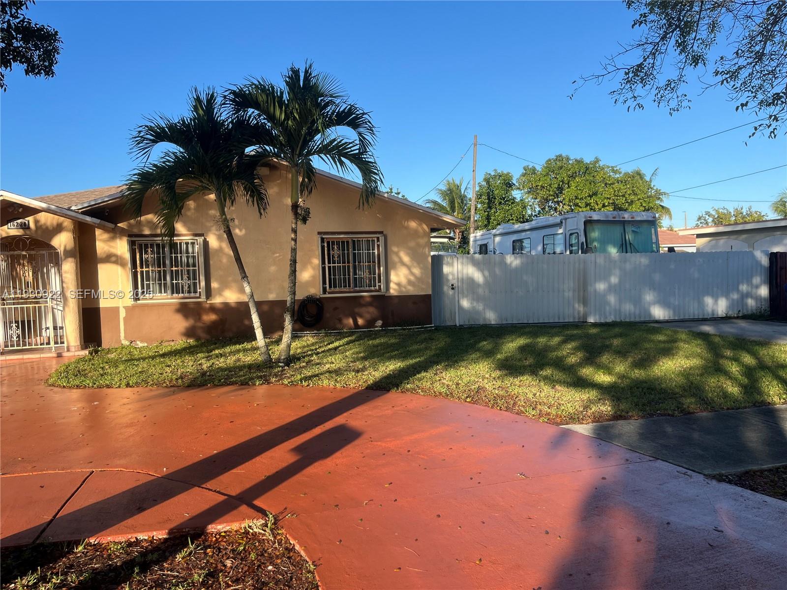 VENETIAN GARDEN REV - Residential